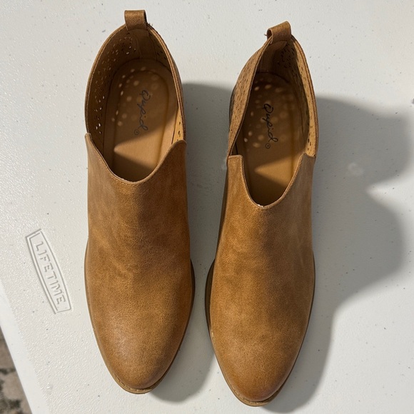 Qupid Camel Ankle Booties - Picture 2 of 9